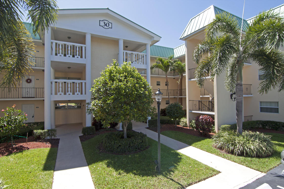 30 Colonial Club Drive, Boynton Beach, FL 33435