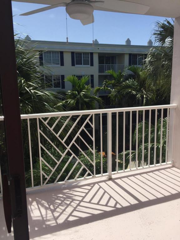611 E Woolbright Road, Boynton Beach, FL 33435