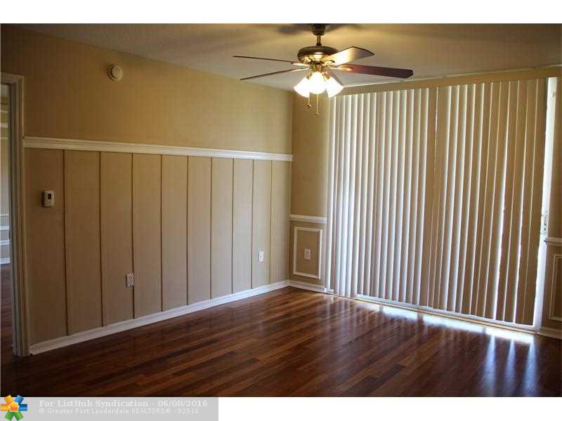 1106 Villa Ln, Boynton Beach, FL 33435