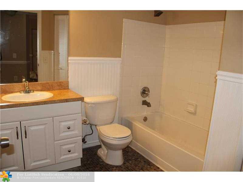 1106 Villa Ln, Boynton Beach, FL 33435
