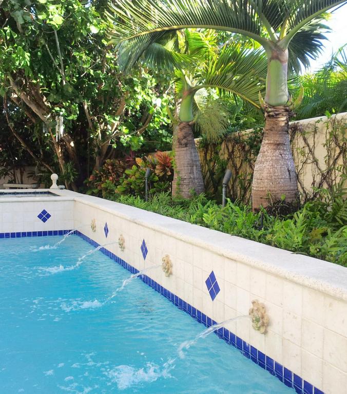 5553 N Ocean Boulevard, Ocean Ridge, FL 33435