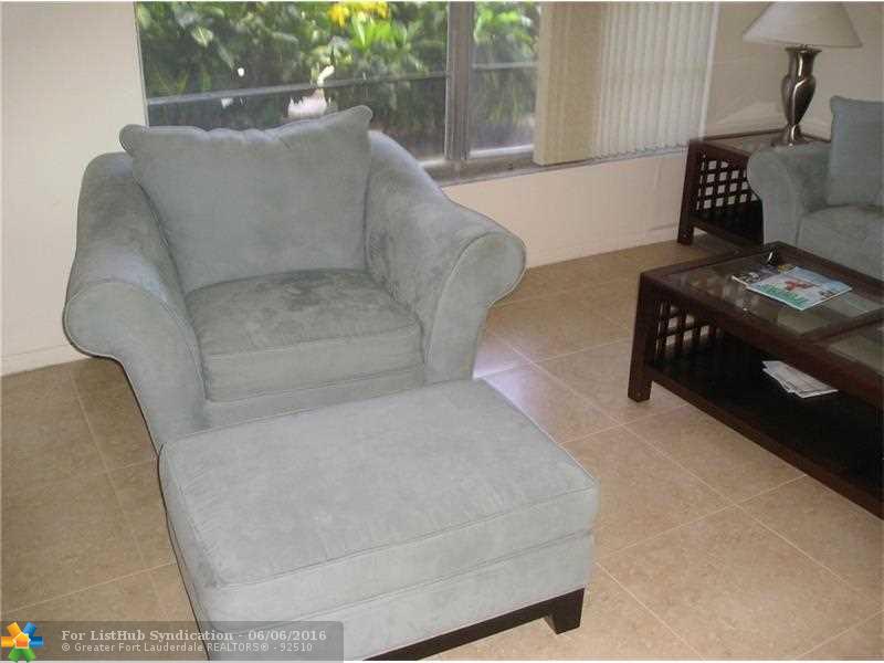 632 Snug Harbor Dr D5, Boynton Beach, FL 33435