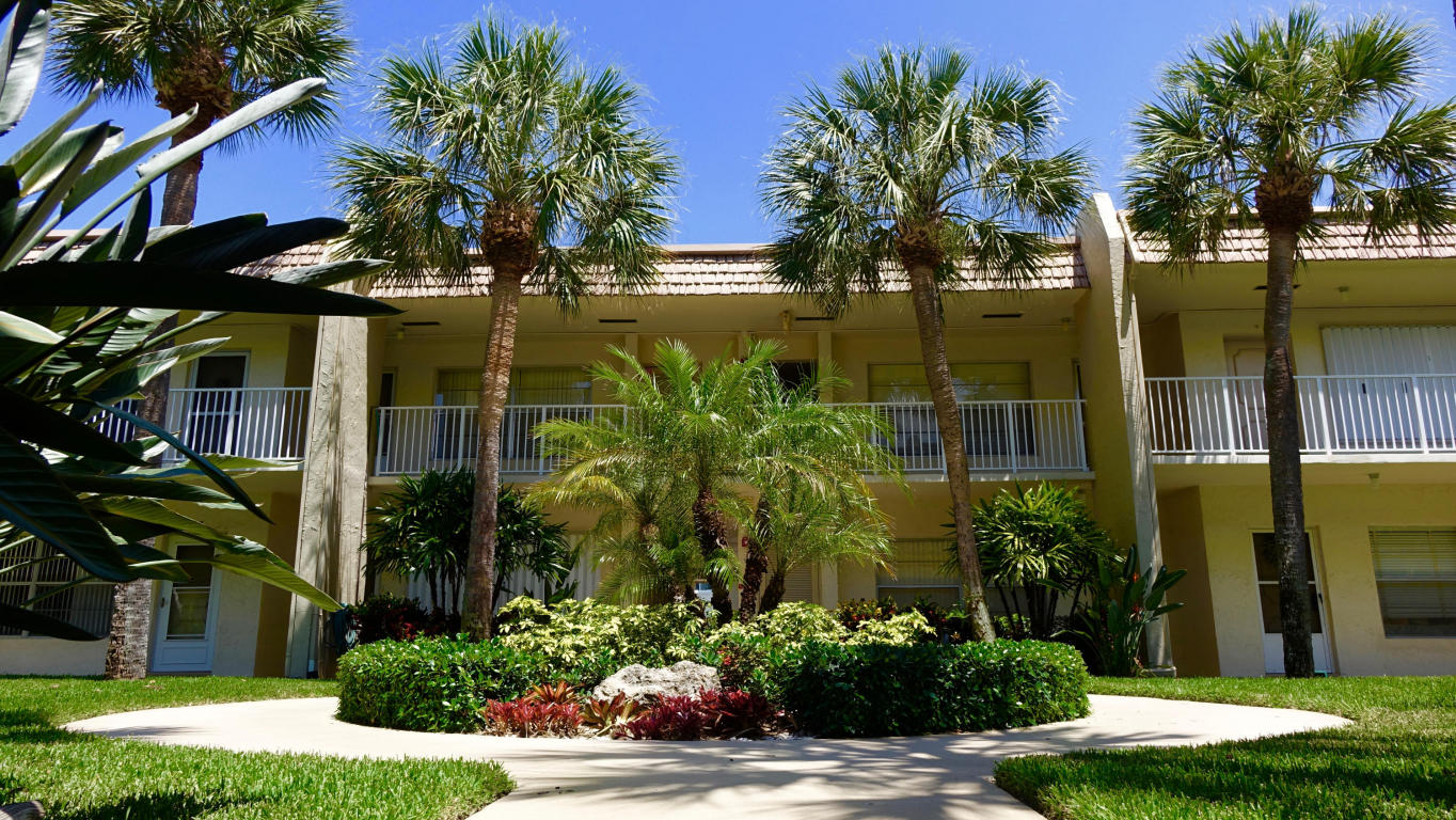 638 Snug Harbor Drive, Boynton Beach, FL 33435