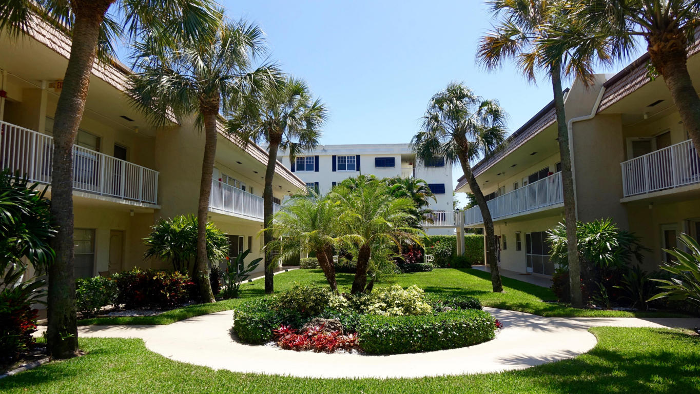 638 Snug Harbor Drive, Boynton Beach, FL 33435