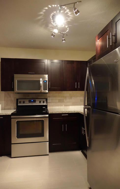 638 Snug Harbor Drive, Boynton Beach, FL 33435