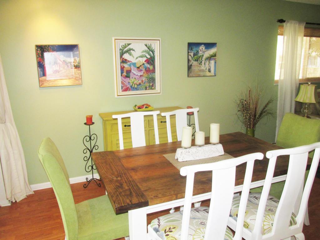 27 Colonial Club Drive, Boynton Beach, FL 33435