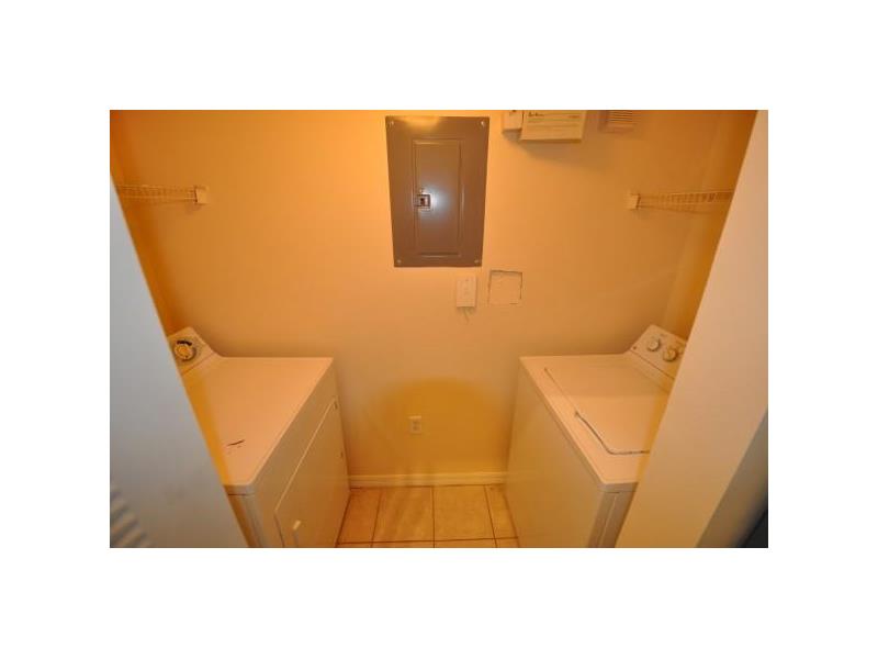 124Villa Cir, Boynton Beach, FL 33435