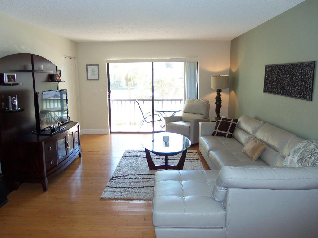 9845 Pineapple Tree Drive, Boynton Beach, FL 33436