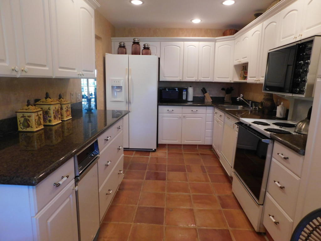 6 Southport Lane, Boynton Beach, FL 33436