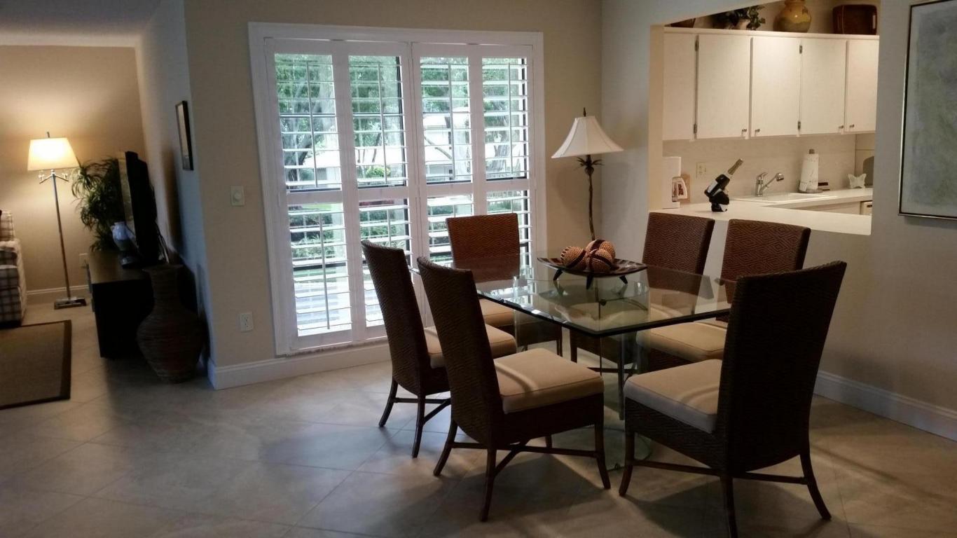 36 Westgate Lane, Boynton Beach, FL 33436
