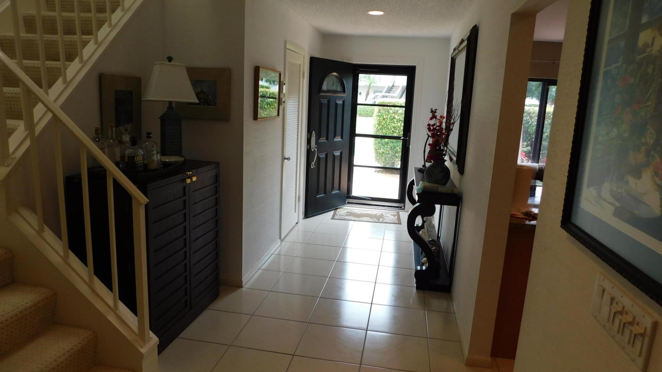 21 Stratford Drive, Boynton Beach, FL 33436