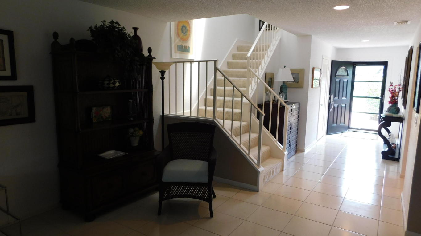 21 Stratford Drive, Boynton Beach, FL 33436