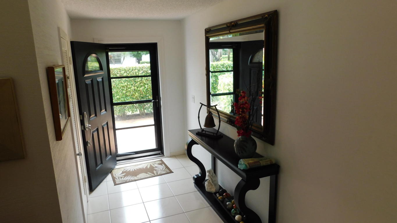 21 Stratford Drive, Boynton Beach, FL 33436