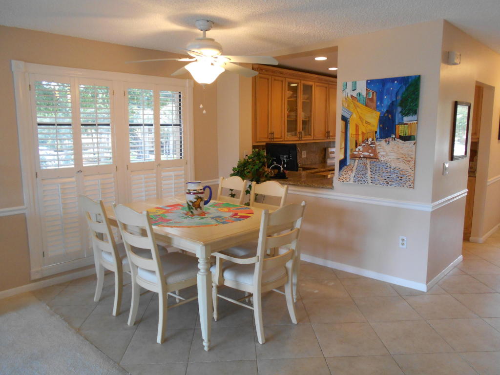 37 Southport Lane, Boynton Beach, FL 33436