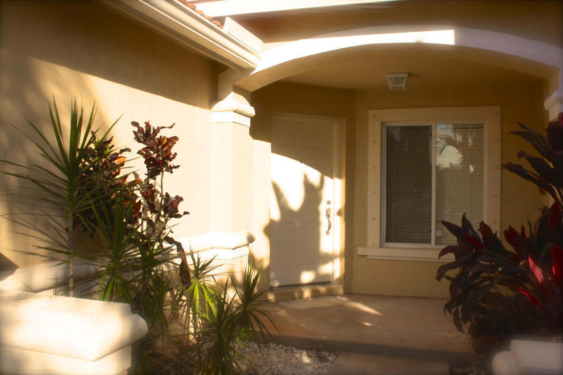 1041 Arezzo Circle, Boynton Beach, FL 33436