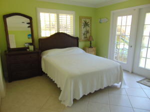 4575 Pine Tree Drive, Boynton Beach, FL 33436