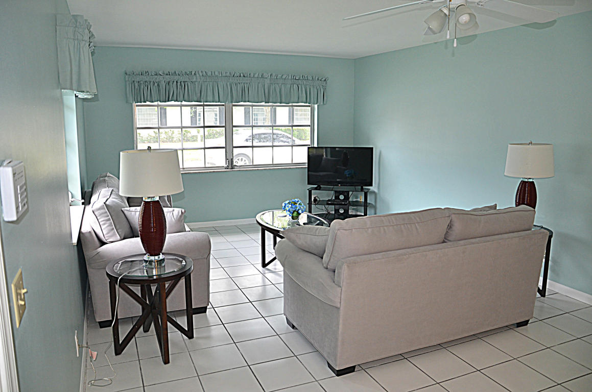 10101 44th Drive S, Boynton Beach, FL 33436