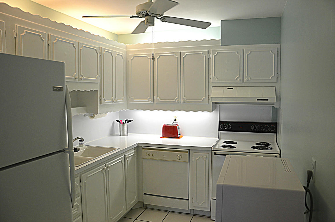 10101 44th Drive S, Boynton Beach, FL 33436