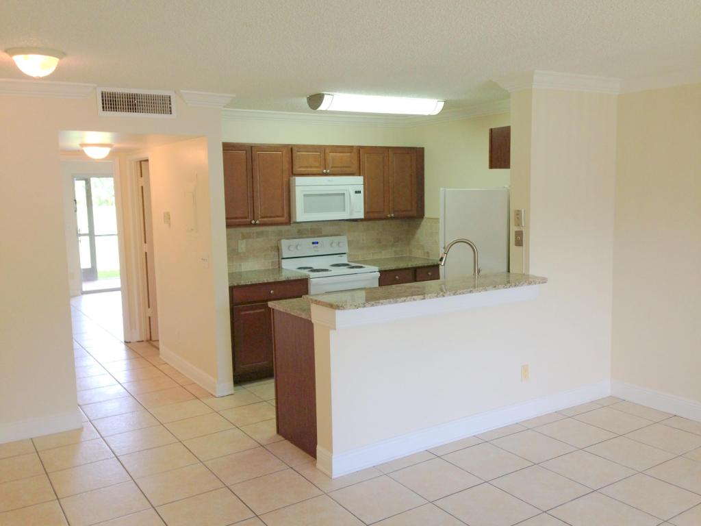 1515 Meadows Circle W, Boynton Beach, FL 33436