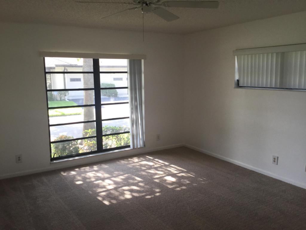 4944 Equestrian Circle, Boynton Beach, FL 33436