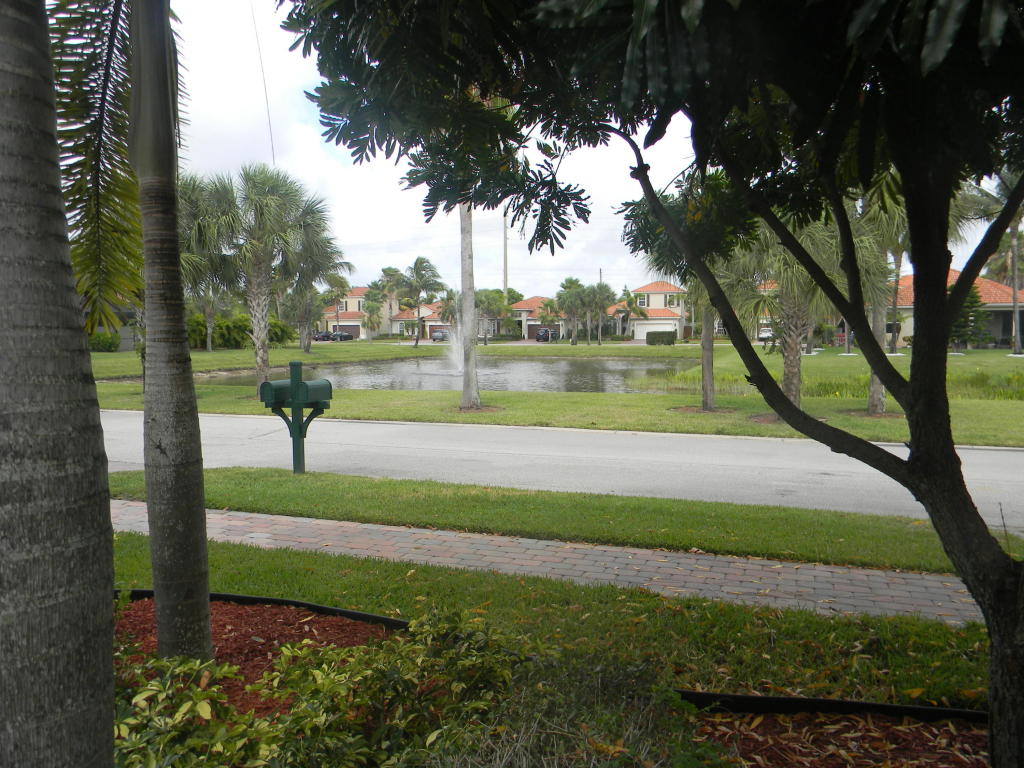 7996 Canary Island Way, Boynton Beach, FL 33436