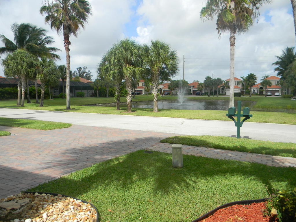 7996 Canary Island Way, Boynton Beach, FL 33436