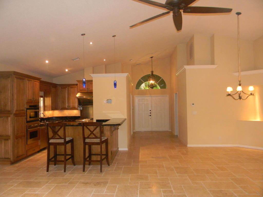 7996 Canary Island Way, Boynton Beach, FL 33436