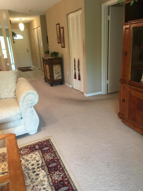 40 Stratford Lane, Boynton Beach, FL 33436