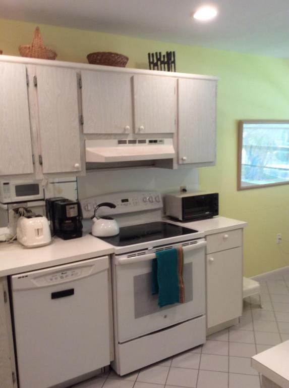 9 Southport Lane, Boynton Beach, FL 33436