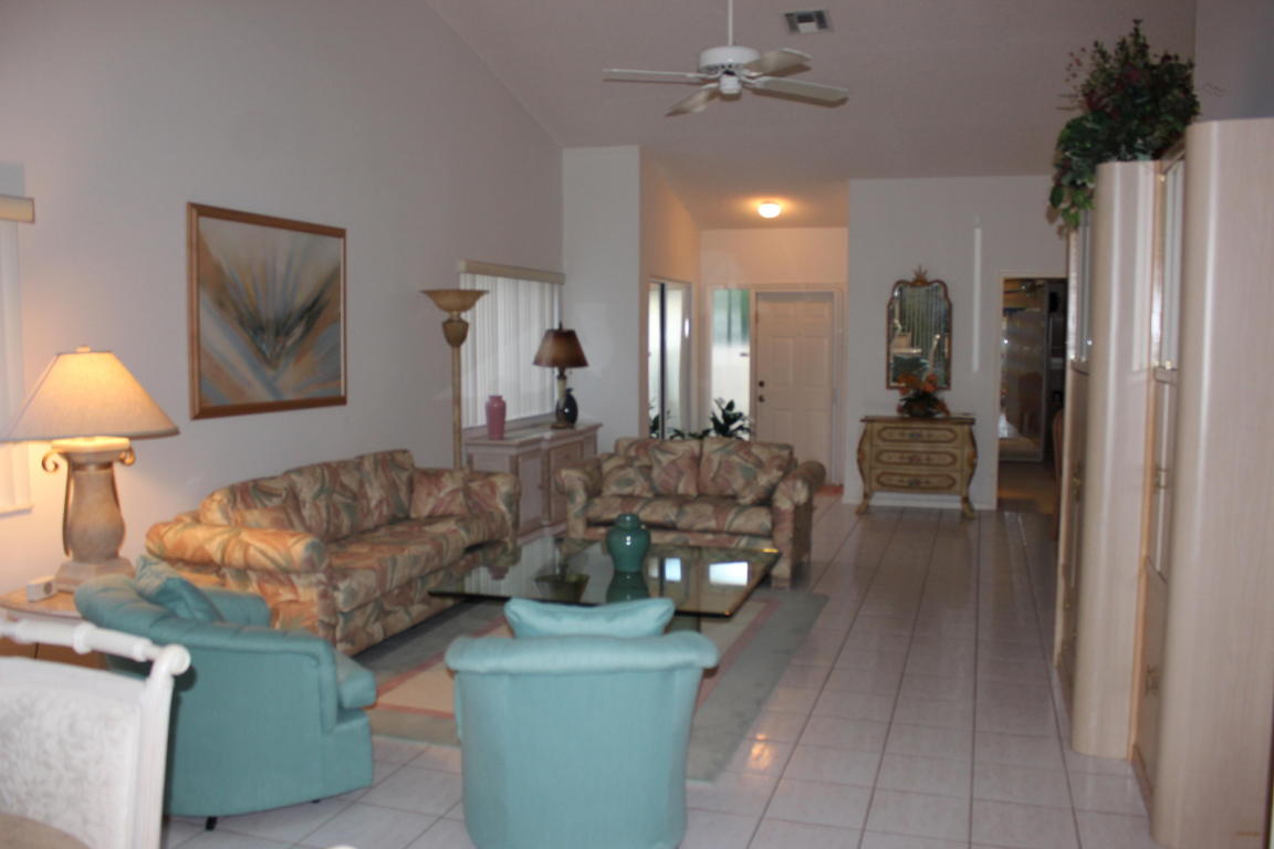10023 53rd Way S, Boynton Beach, FL 33437