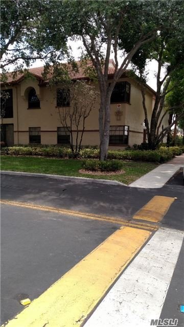 5251 Europa Dr, Boynton Beach, FL 33437
