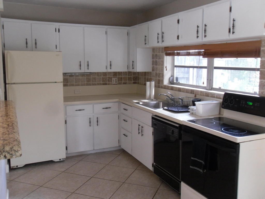 952 SE 4 Court, Deerfield Beach, FL 33441