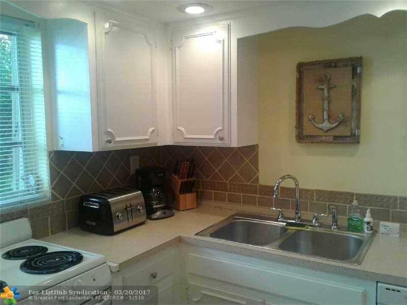 2051 NE 1ST STREET 3, Deerfield Beach, FL 33441