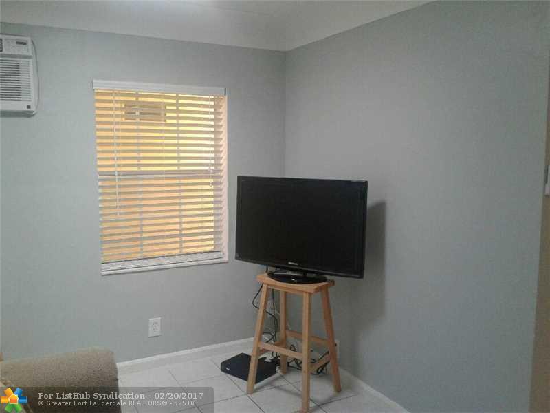 2051 NE 1ST STREET 3, Deerfield Beach, FL 33441