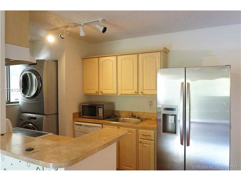 567Trace Cir, Deerfield Beach, FL 33441