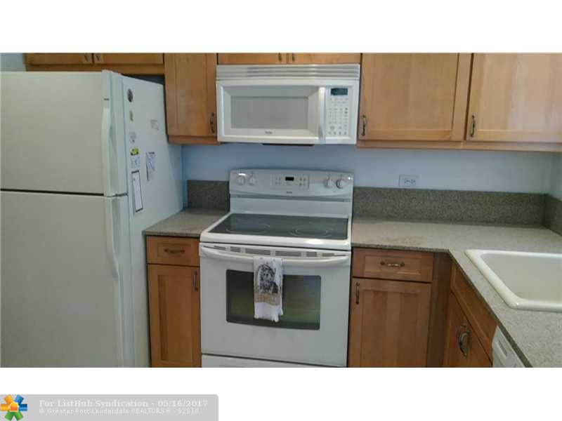 808 SE 7th St 203-B, Deerfield Beach, FL 33441