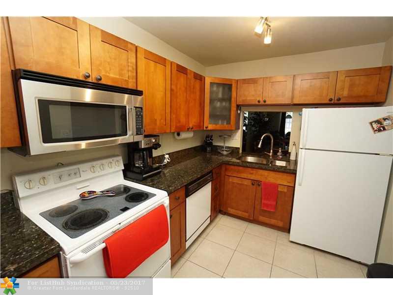 860 SE 6th Ave 308, Deerfield Beach, FL 33441