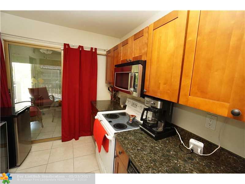 860 SE 6th Ave 308, Deerfield Beach, FL 33441