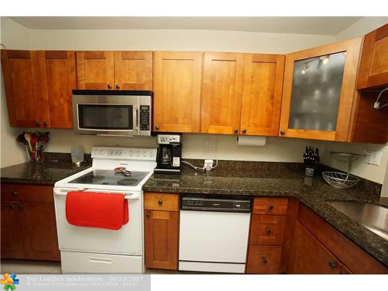 860 SE 6th Ave 308, Deerfield Beach, FL 33441