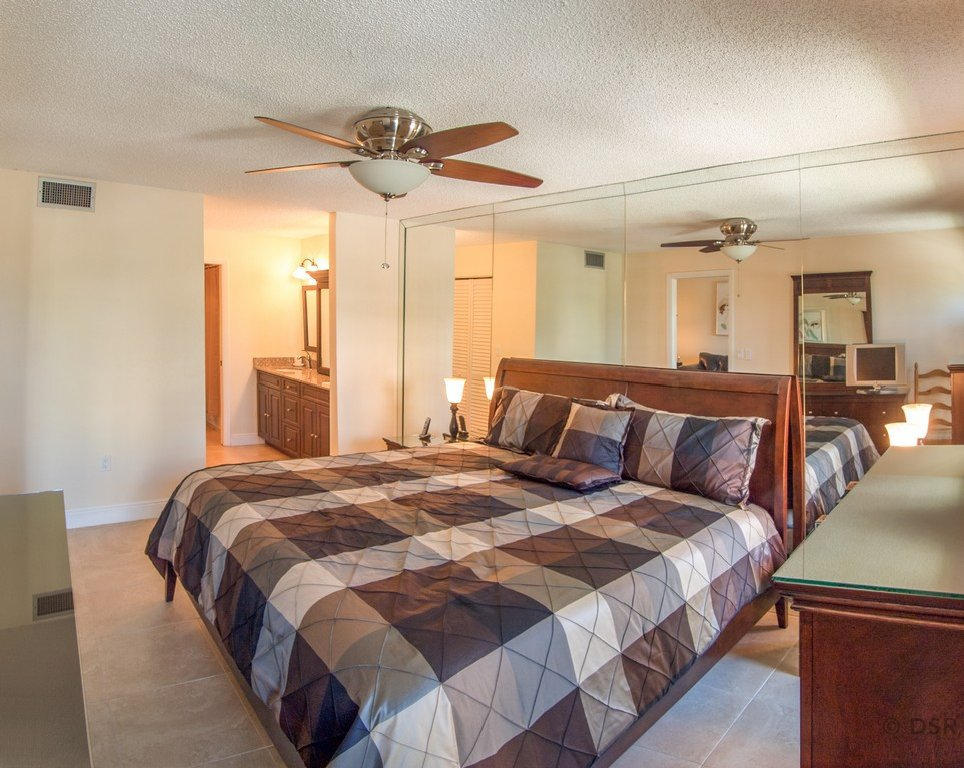 445 SE 21st Avenue, Deerfield Beach, FL 33441