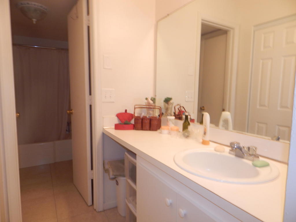 959 SE 2nd Avenue, Deerfield Beach, FL 33441