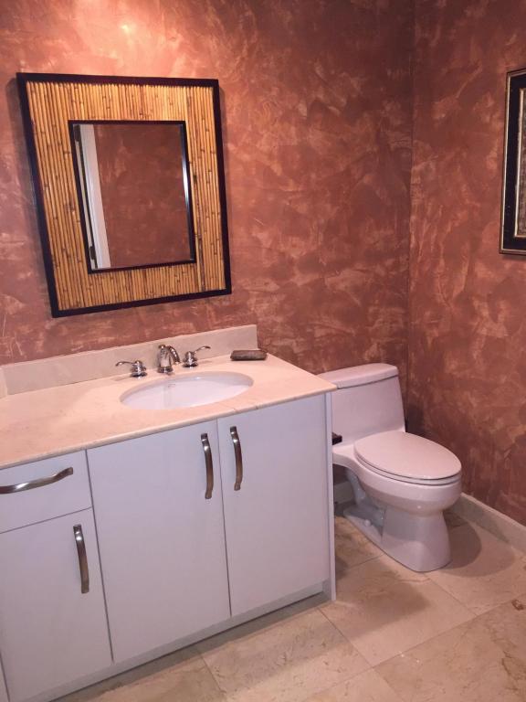 2051 SE 3rd Street, Deerfield Beach, FL 33441