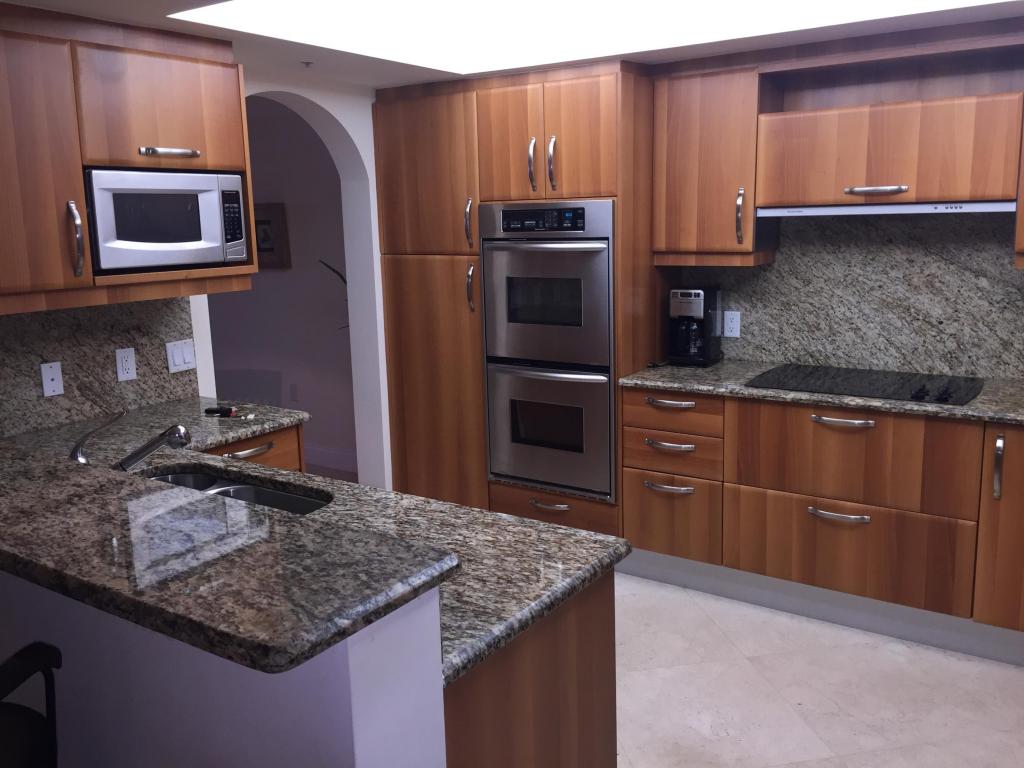2051 SE 3rd Street, Deerfield Beach, FL 33441