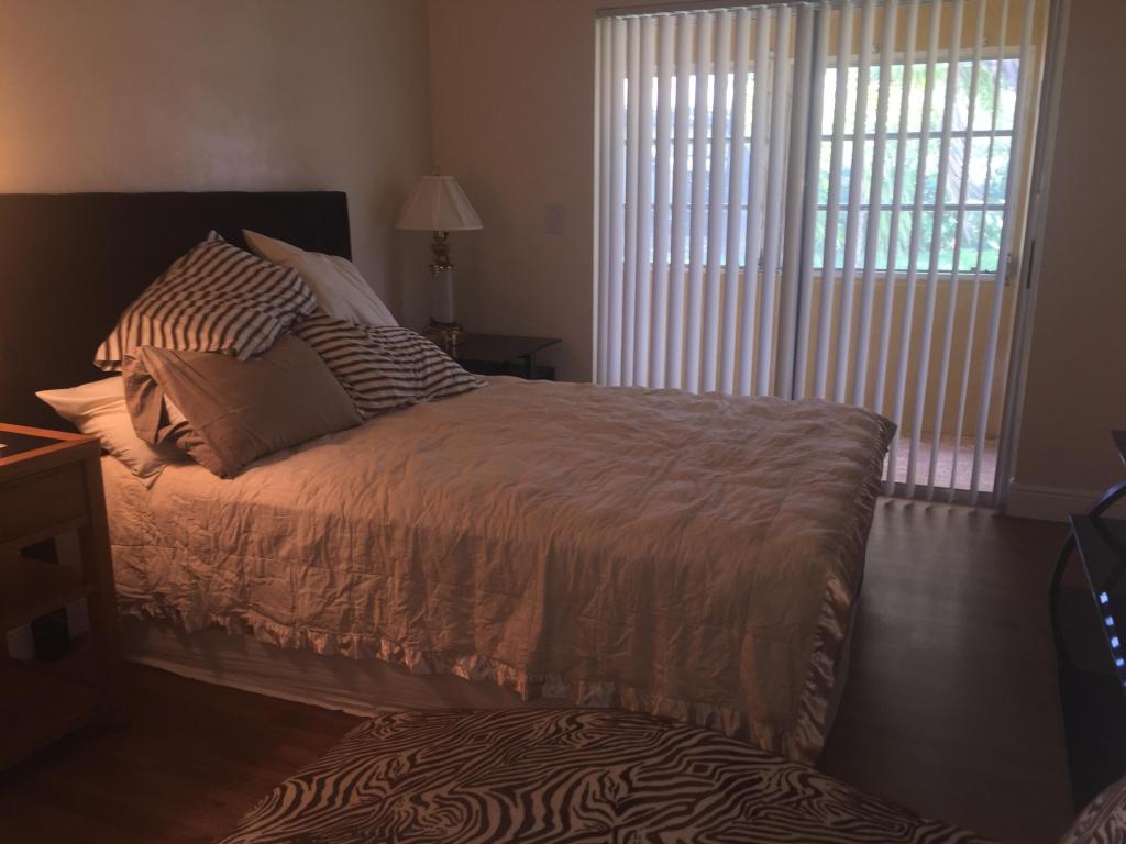 2002 SW Natura Boulevard, Deerfield Beach, FL 33441