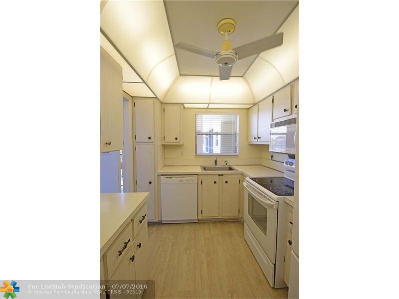 804 SE 7th St 301D, Deerfield Beach, FL 33441