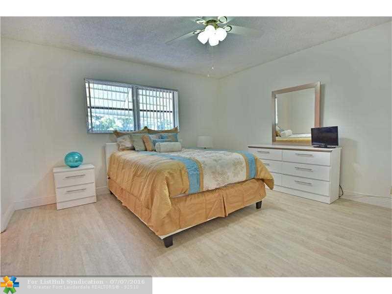 804 SE 7th St 301D, Deerfield Beach, FL 33441