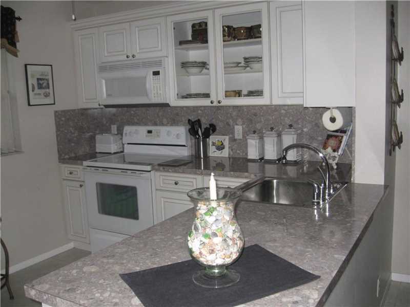 608 Southwest Natura Blvd, Deerfield Beach, FL 33441