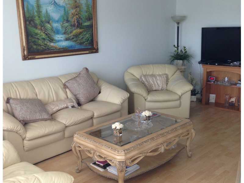 802 SE 7th St, Deerfield Beach, FL 33441