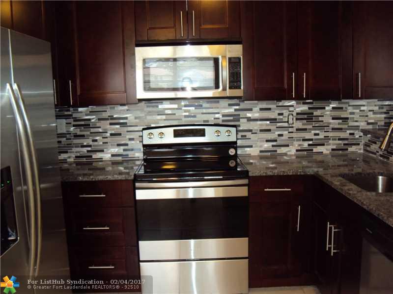 409 NW 36th Ave 409, Deerfield Beach, FL 33442