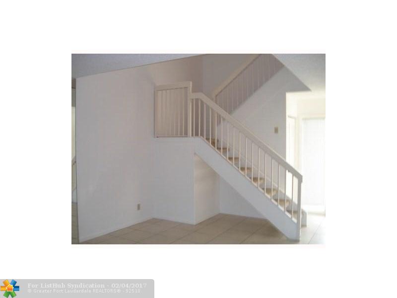409 NW 36th Ave 409, Deerfield Beach, FL 33442